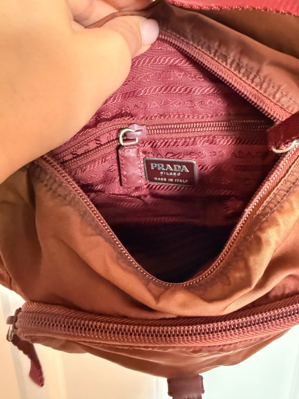 VINTAGE PRADA Burgundy Maroon Vela Nylon Messenger Crossbody Bag / Shoulder Bag - Picture 6 of 6